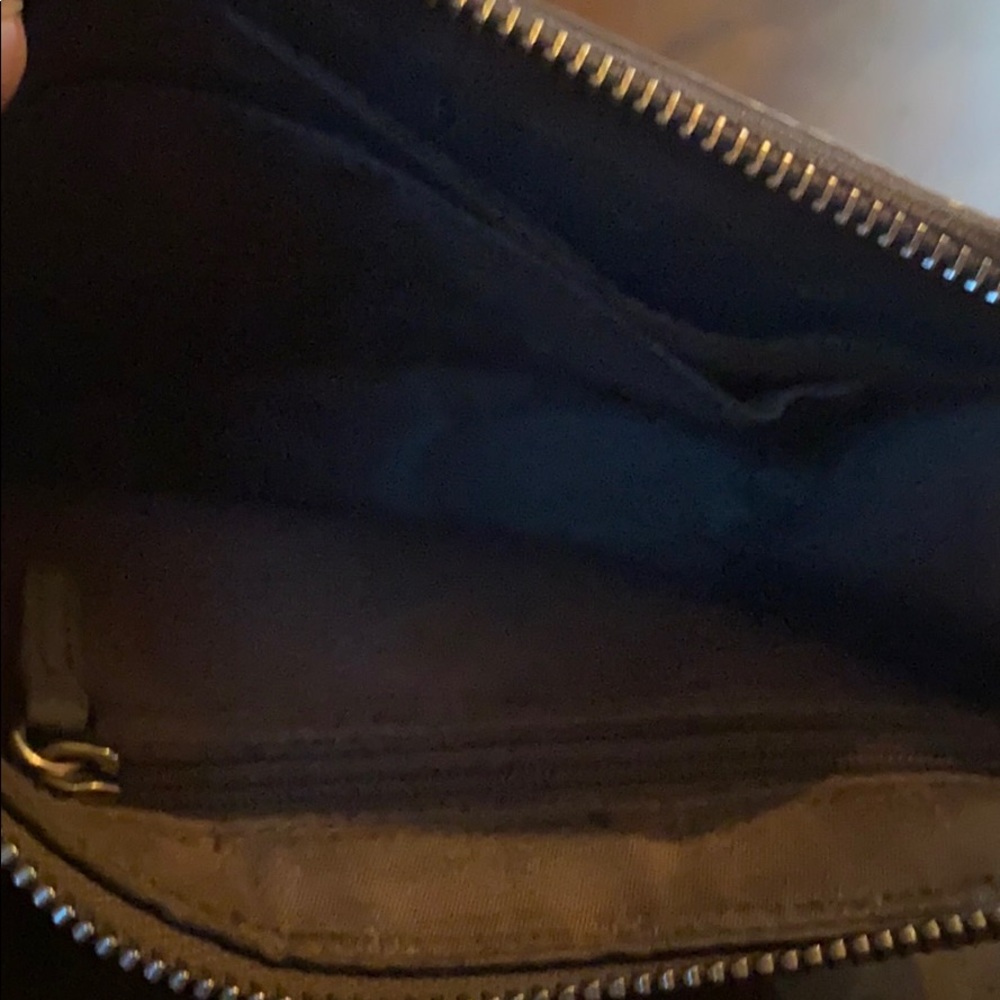Authentic Tory Burch Wristlet - Picture 4 of 6